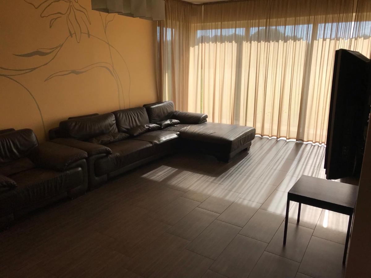 Beach Guesthouse Lenkas Saraiķi エクステリア 写真